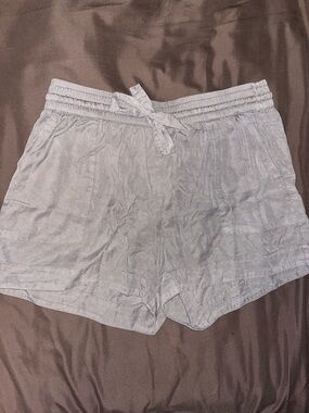 Staccato Light Gray High-Waist Drawstring Shorts